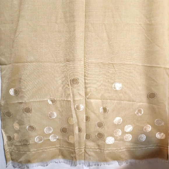 Polka-dot Accented Wraparound Scarf - Picture 3 of 6